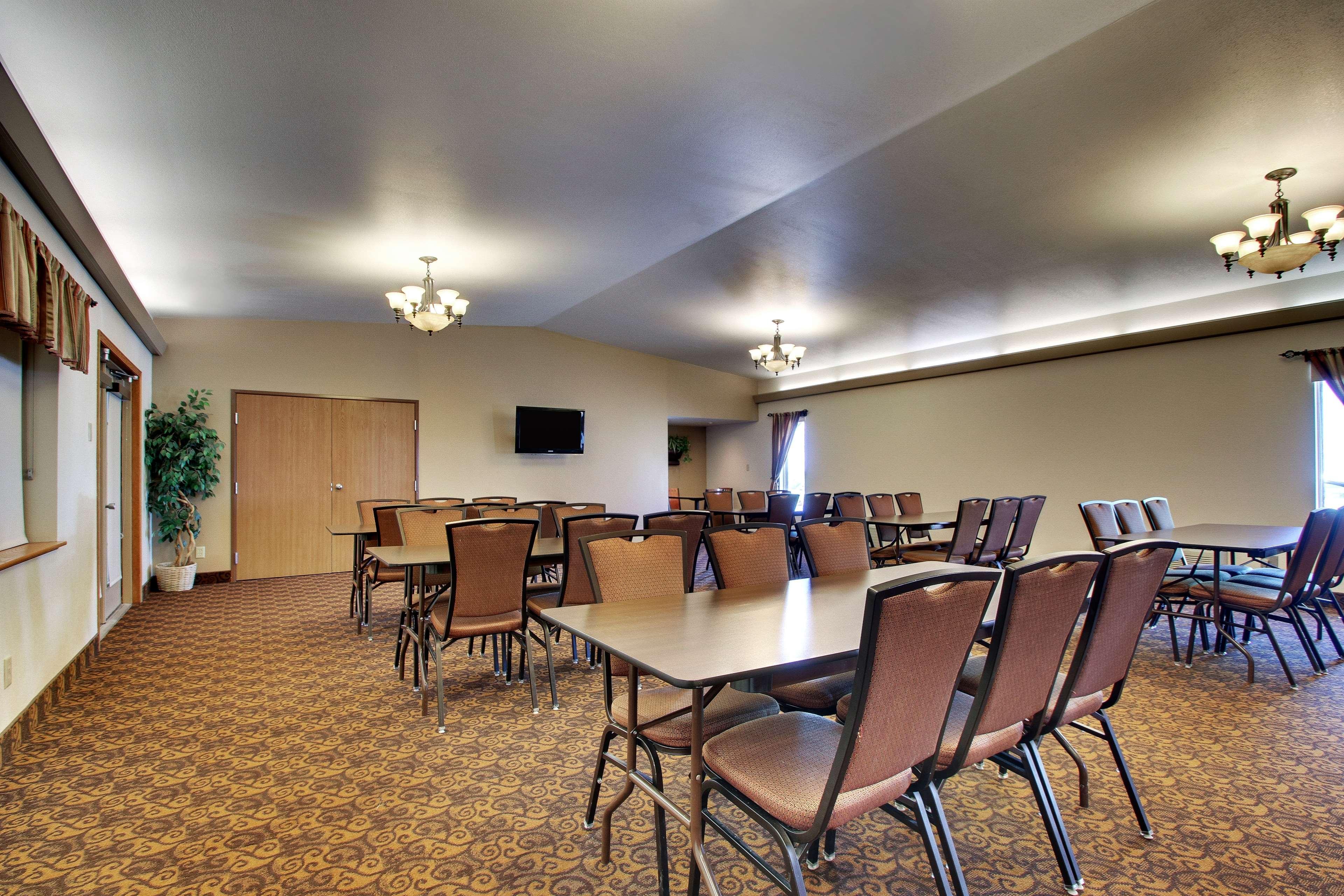 Best Western West Hills Inn Chadron Buitenkant foto