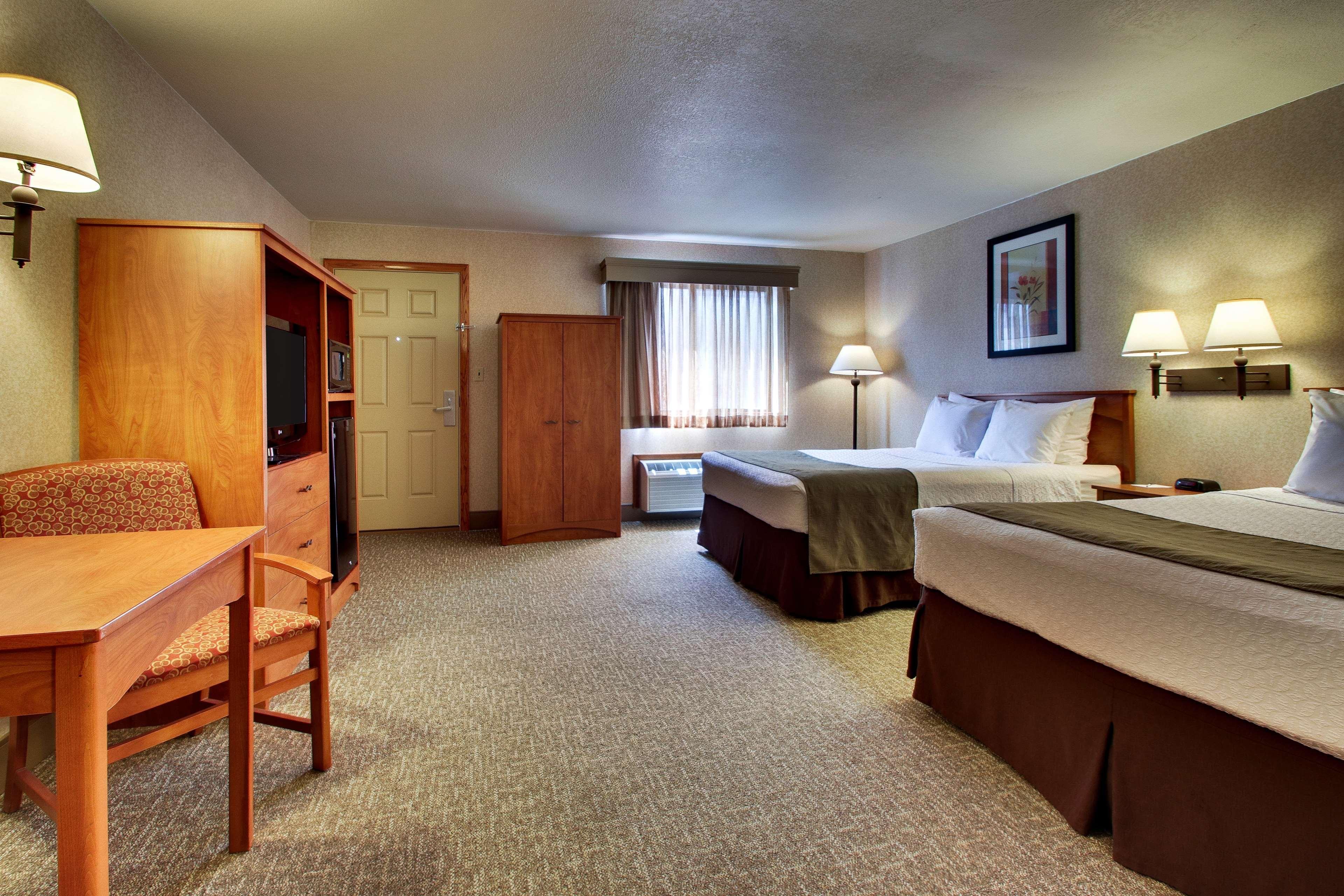 Best Western West Hills Inn Chadron Buitenkant foto
