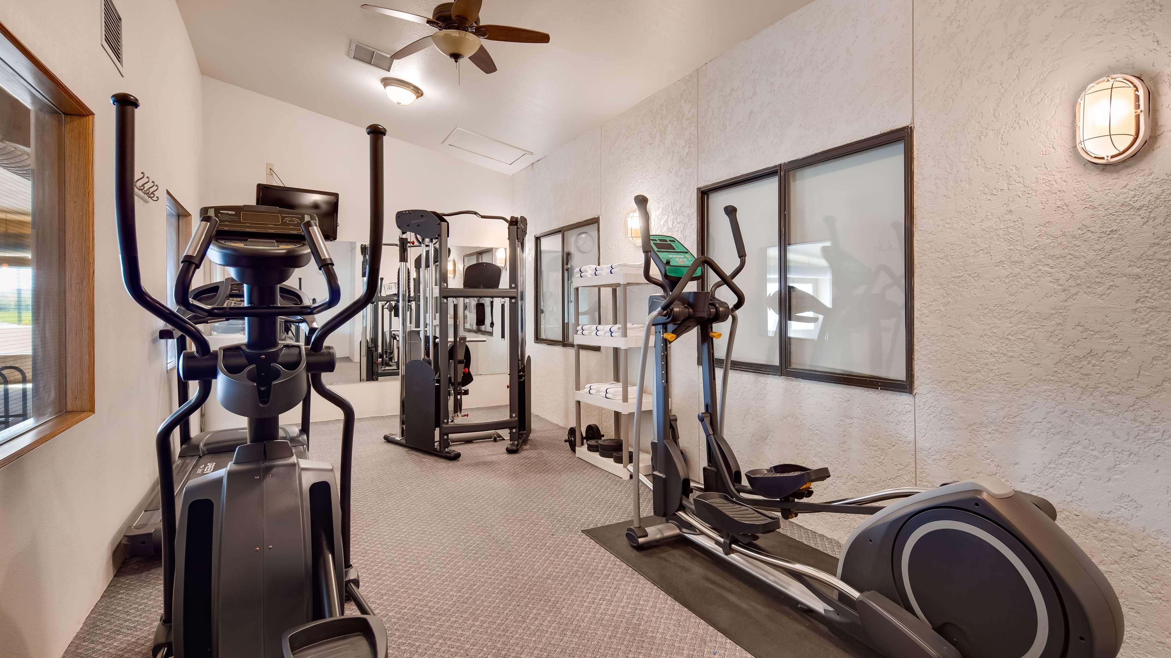 Best Western West Hills Inn Chadron Buitenkant foto