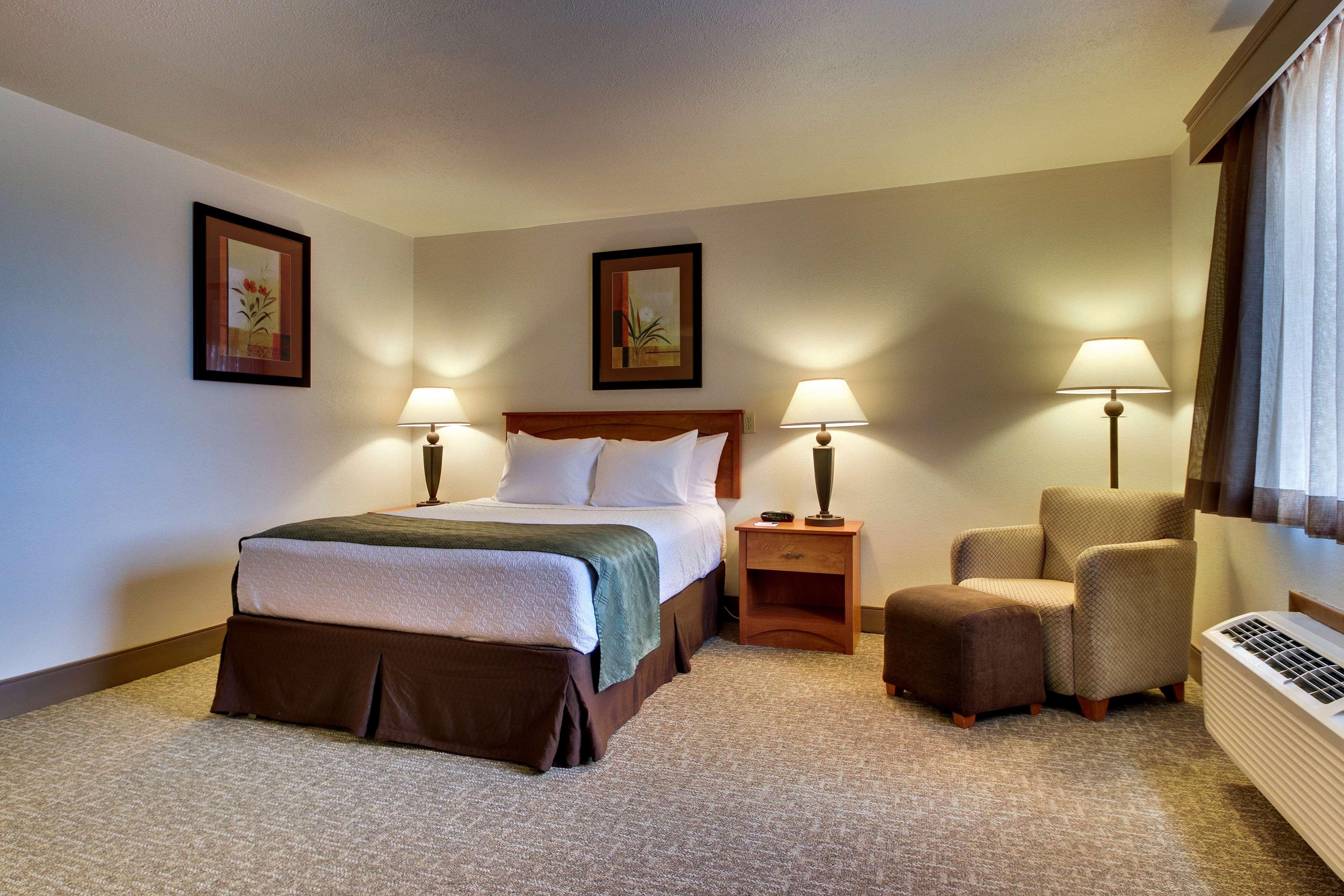 Best Western West Hills Inn Chadron Buitenkant foto