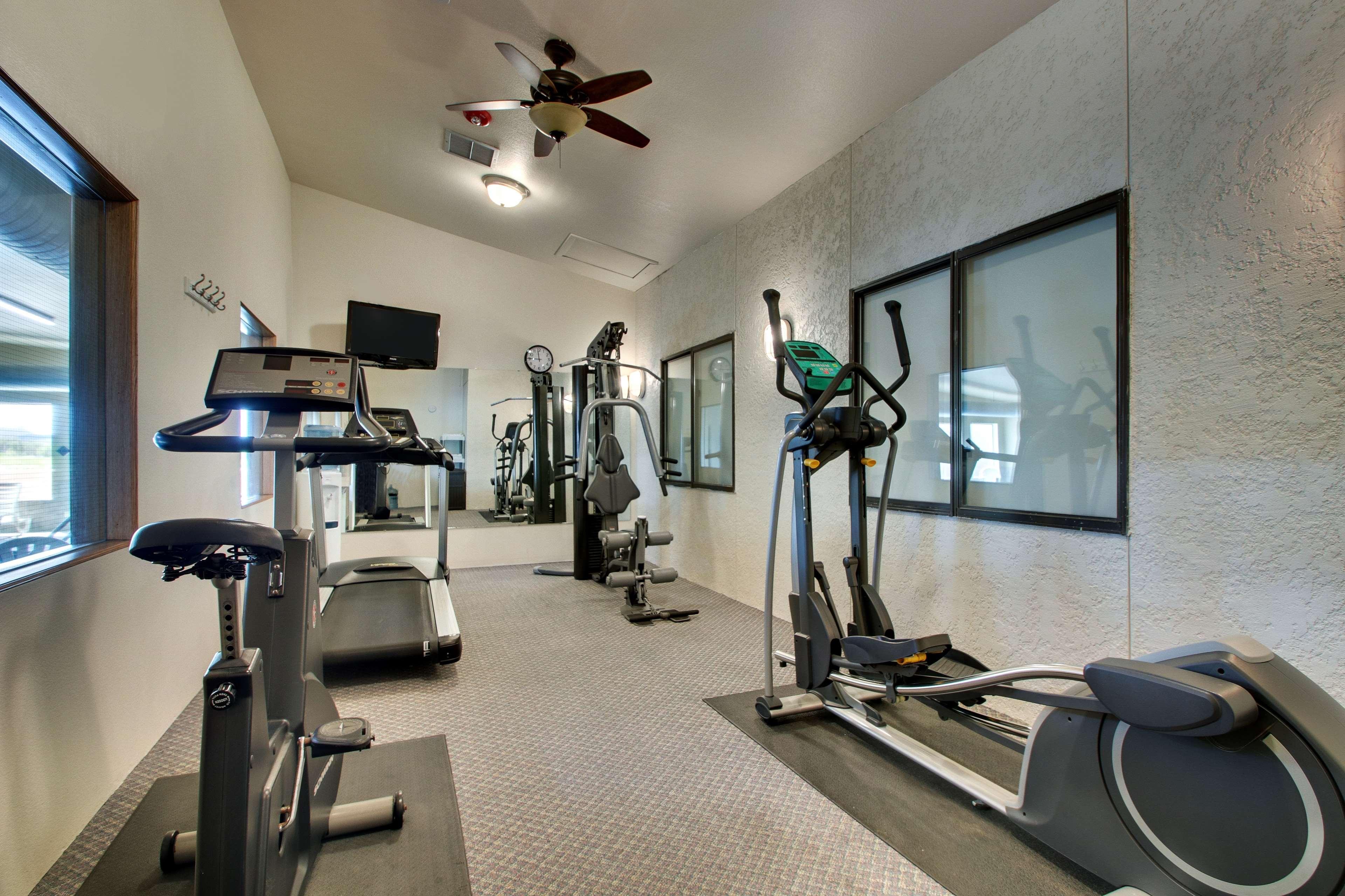 Best Western West Hills Inn Chadron Buitenkant foto