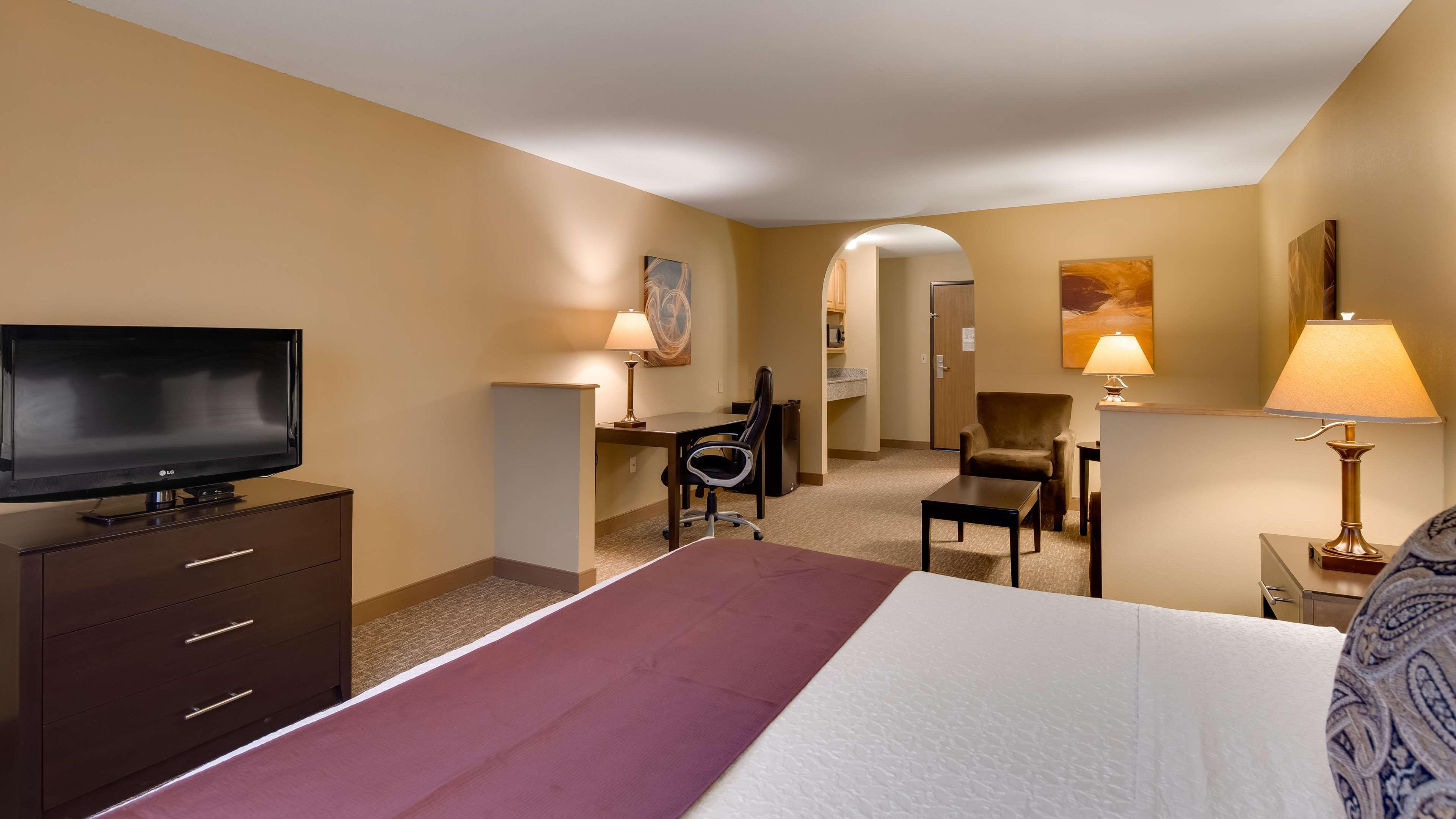 Best Western West Hills Inn Chadron Buitenkant foto