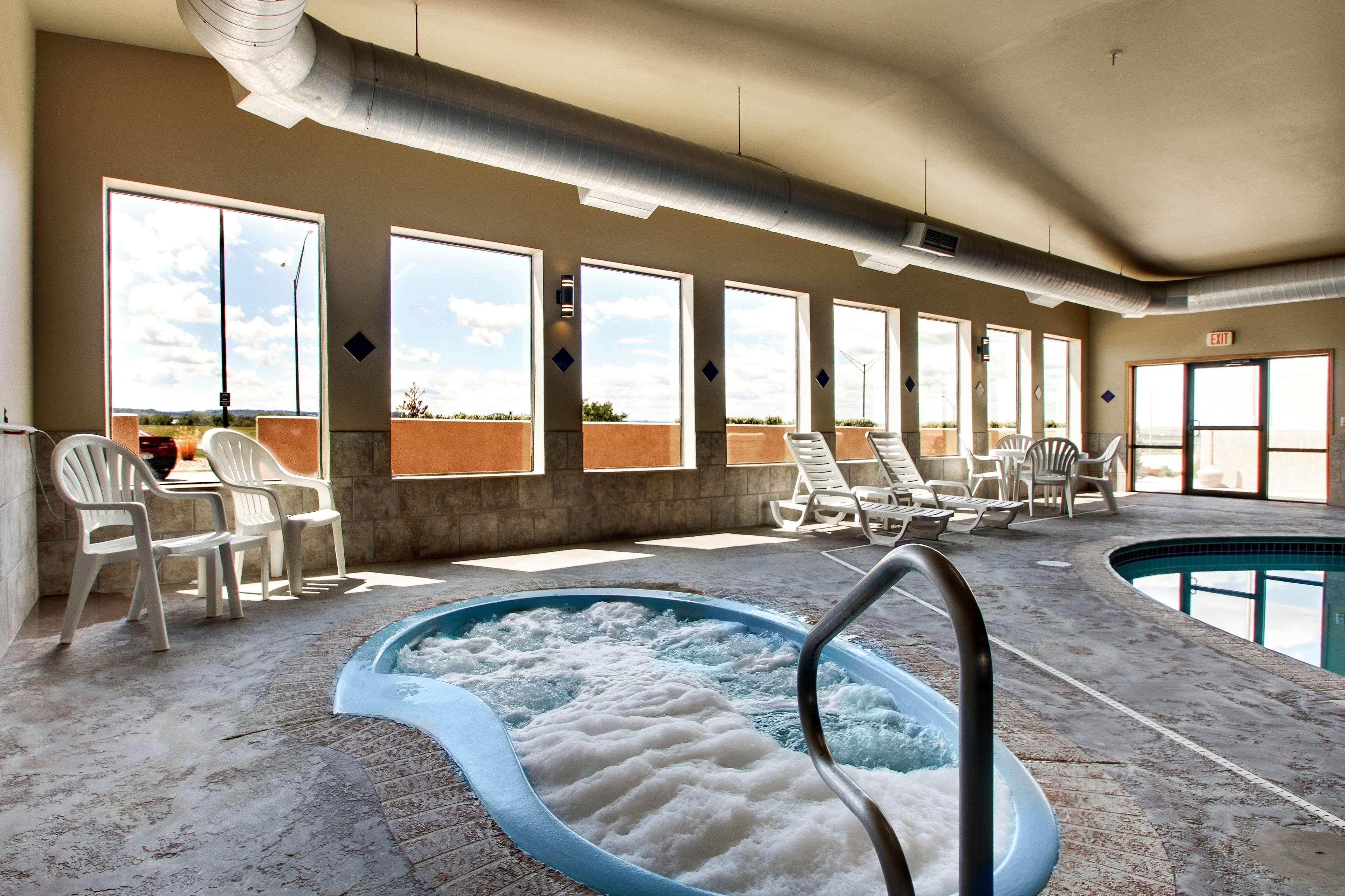 Best Western West Hills Inn Chadron Buitenkant foto