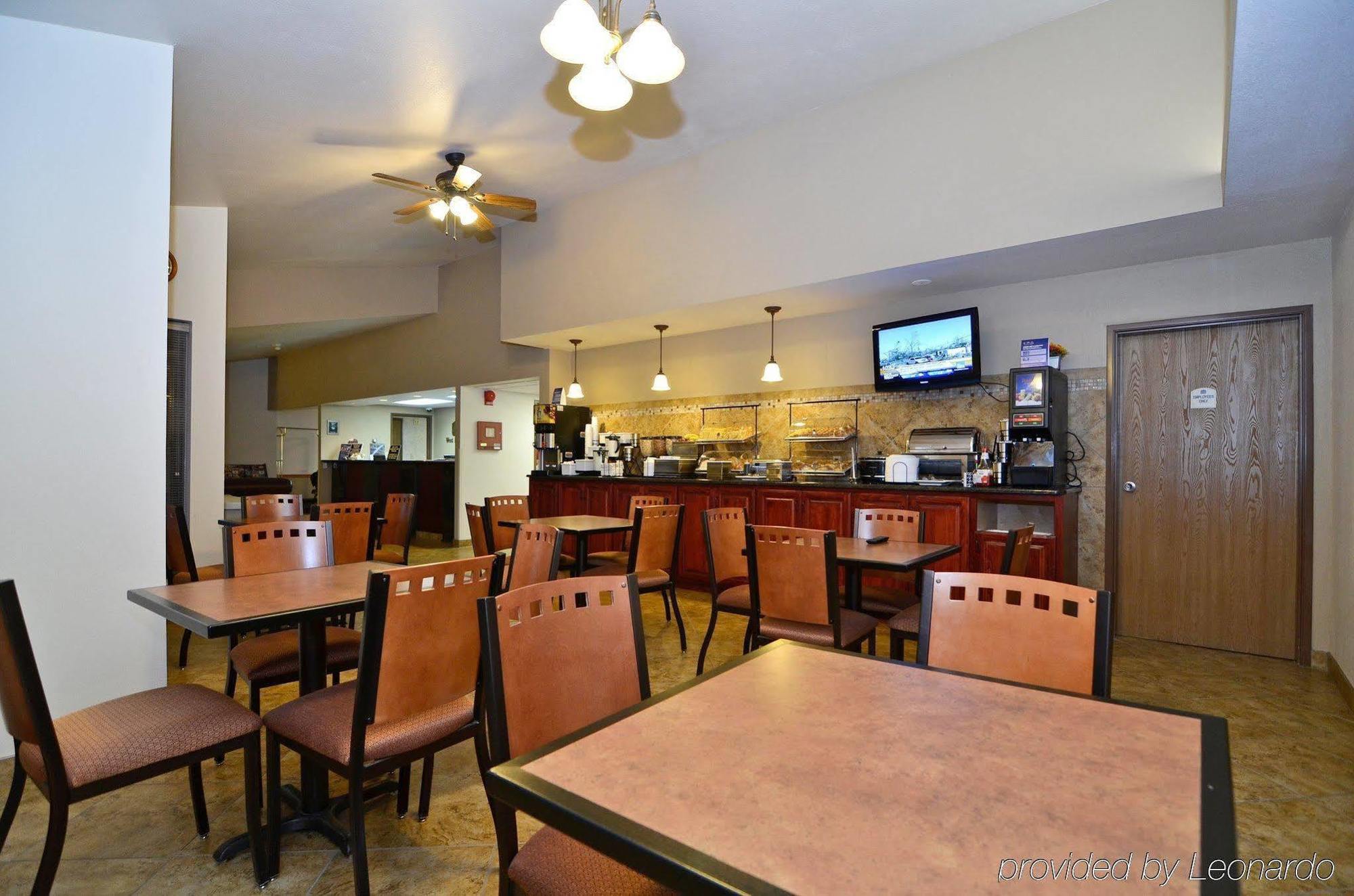 Best Western West Hills Inn Chadron Restaurant foto